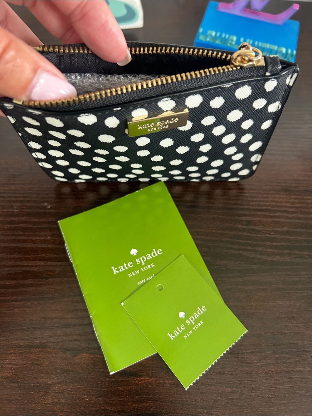 kate spade Black & White Polka Dot Zip Card Pouch with Keyring - Picture 4 of 4